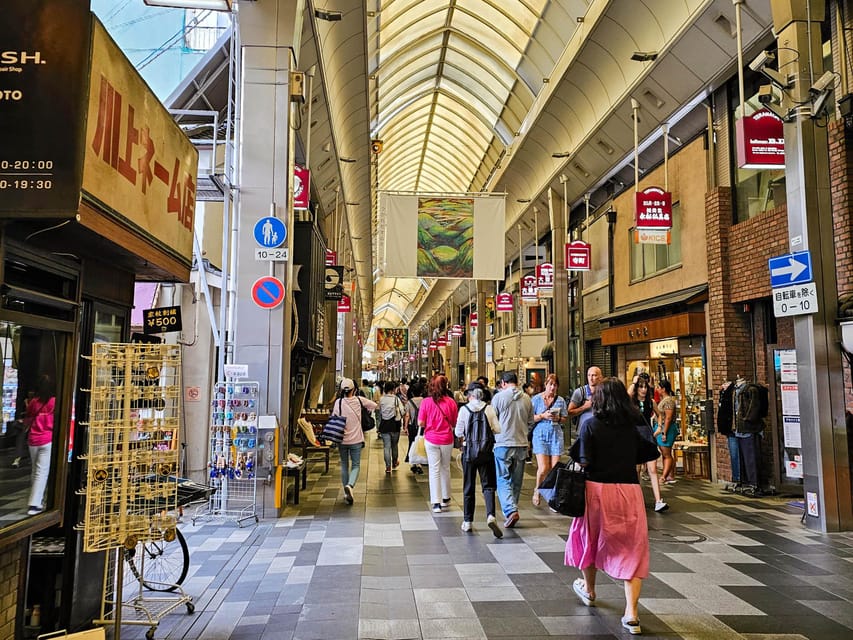 Kyoto: Nishiki Market and Depachika Food Tour with a Local - How guides shape the experience
