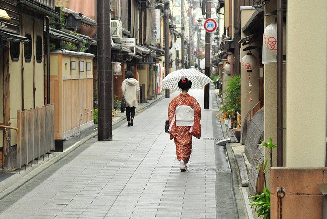 Kyoto Nishiki Market Food and Culture Walking Tour - What the $80.92 price really buys