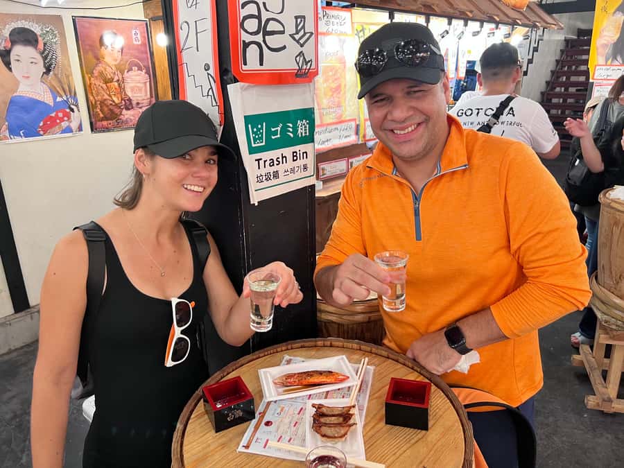 Kyoto: Nishiki Market Food Tour with Local Guide - Buddhist vegetarian cooking in a busy market