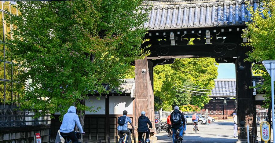 Kyoto: North Kyoto Guided Cycling Tour with Lunch - Kinkaku-ji is the visual high point