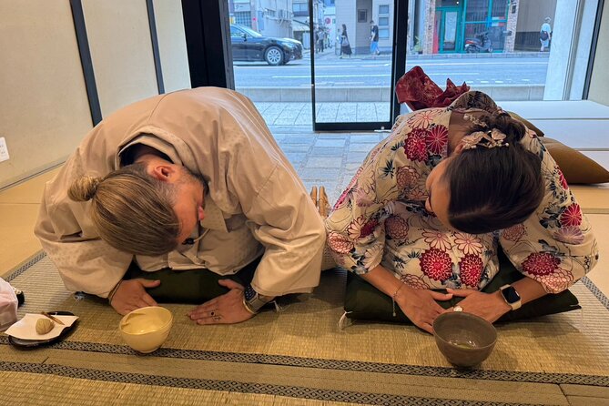 Kyoto : Okada Tea Ceremony & Kimono - Wearing the kimono around Kyoto