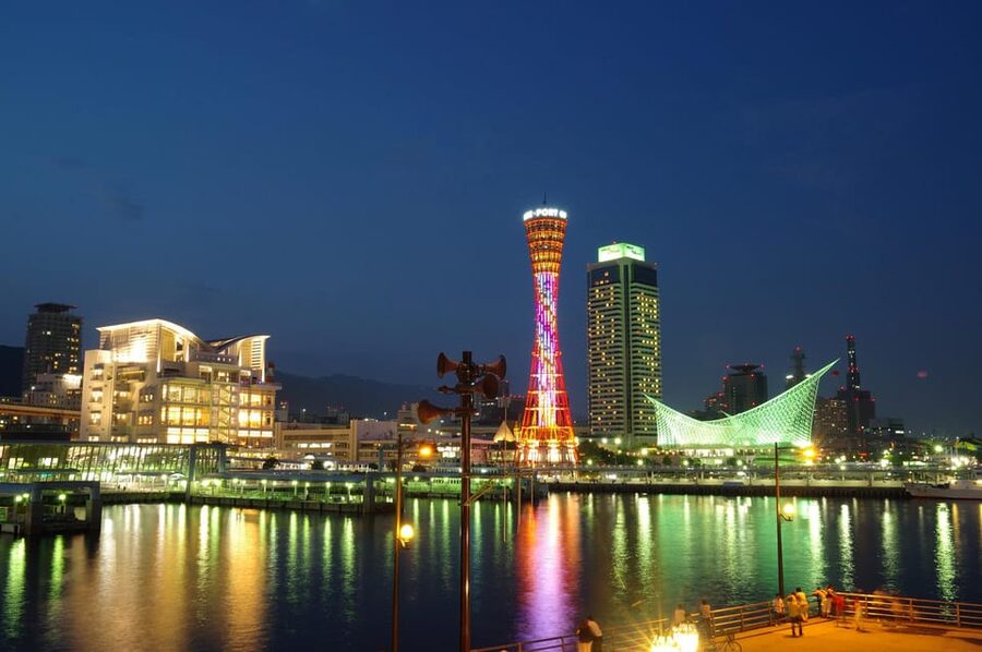 Kyoto/Osaka: Kobe & Himeji Journey Through Culture & History - Kobe Harborland begins the city portion