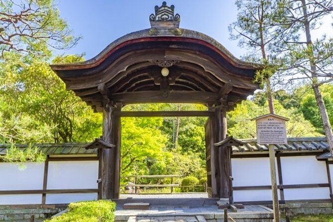 Kyoto Philosophy Walk with Philosopher (Private/6.5 hour) - Ginkaku-ji and the appeal of simplicity