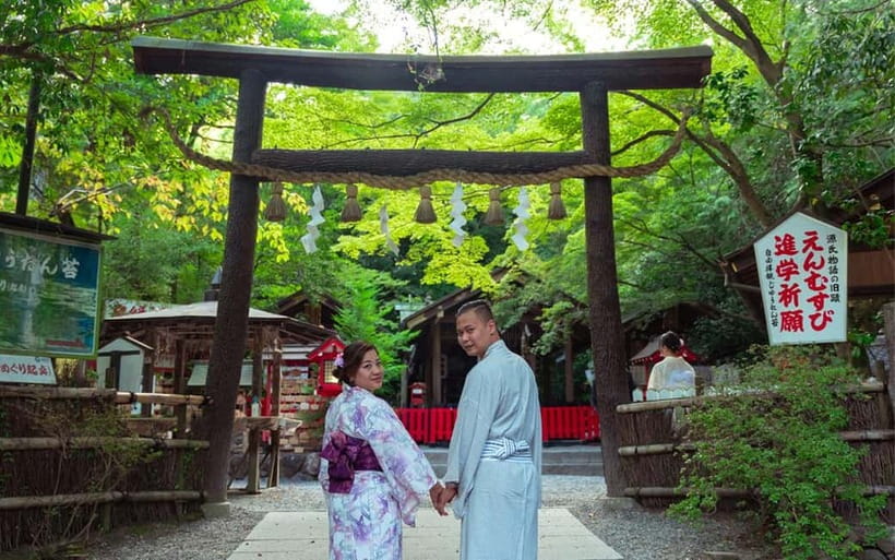 Kyoto: Private Photoshoot Experience in Arashiyama Bamboo - Kimono Forest and Nonomiya Shrine