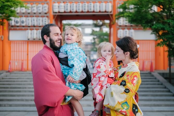 Kyoto Private Photoshoot Experience with a Professional Photographer - Kennin-ji near Hanamikoji