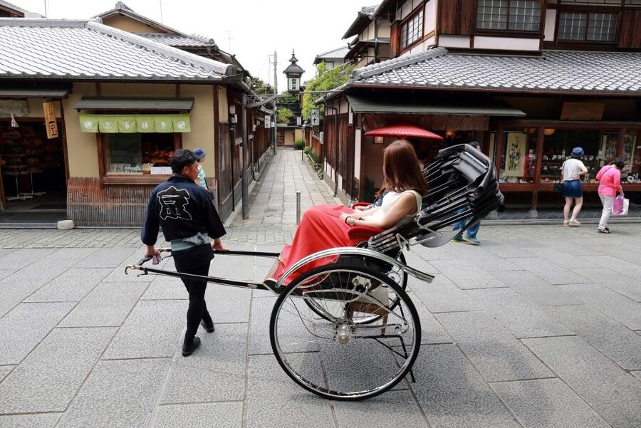 Kyoto: Private Rickshaw Tour of Gion and Higashiyama Area - The 45-minute introduction