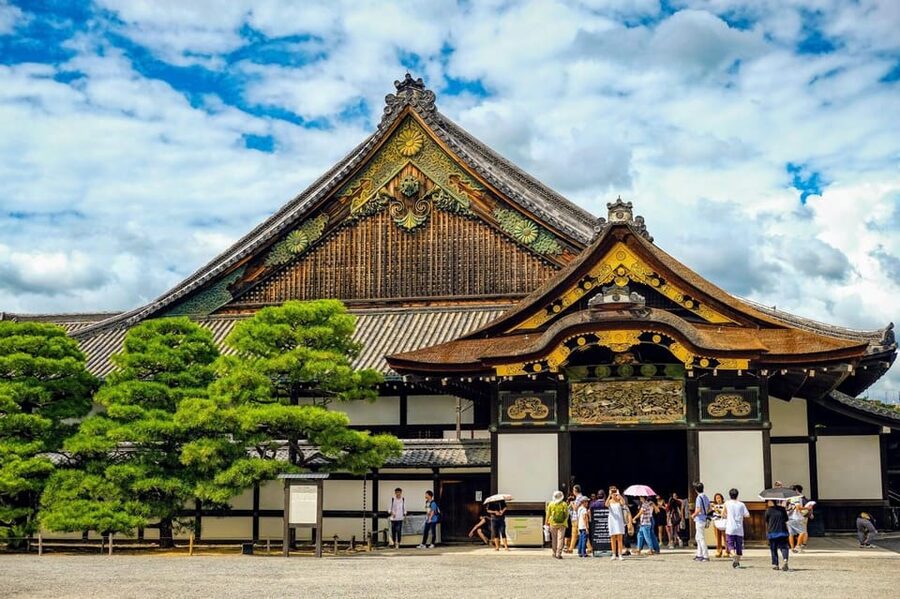 Kyoto: Private tour with Kyoto's licensed guide. Spanish - Kiyomizu-dera and the old streets around it