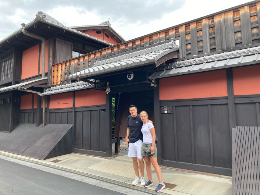 Kyoto: Private Walking Tour with Kiyomizu Temple & Gion - Learning shrine customs at Yasaka Shrine