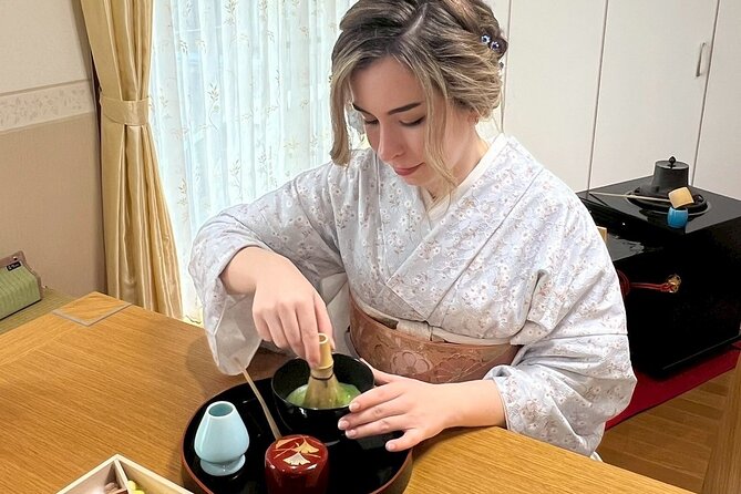 Kyoto: Quiet and Graceful Tea Ceremony - Making your own bowl of matcha