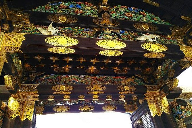 Kyoto Samurai and Geisha Town Private Walking Tour - Gion, Kyoto’s traditional entertainment district