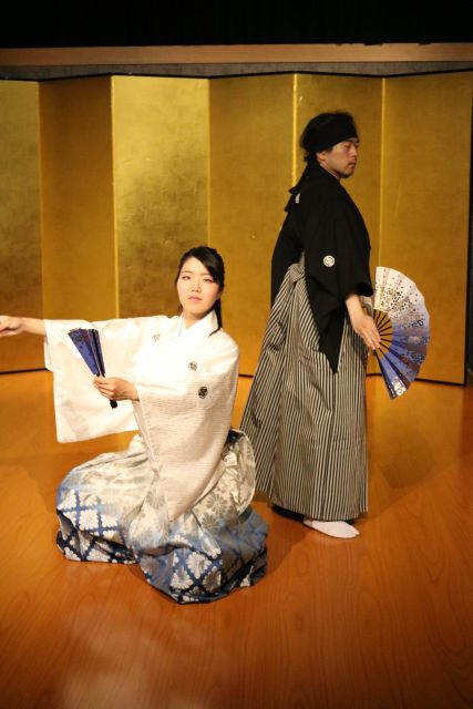 Kyoto: Samurai Kenbu Traditional Sword Dancing Show - The sword lesson after the show