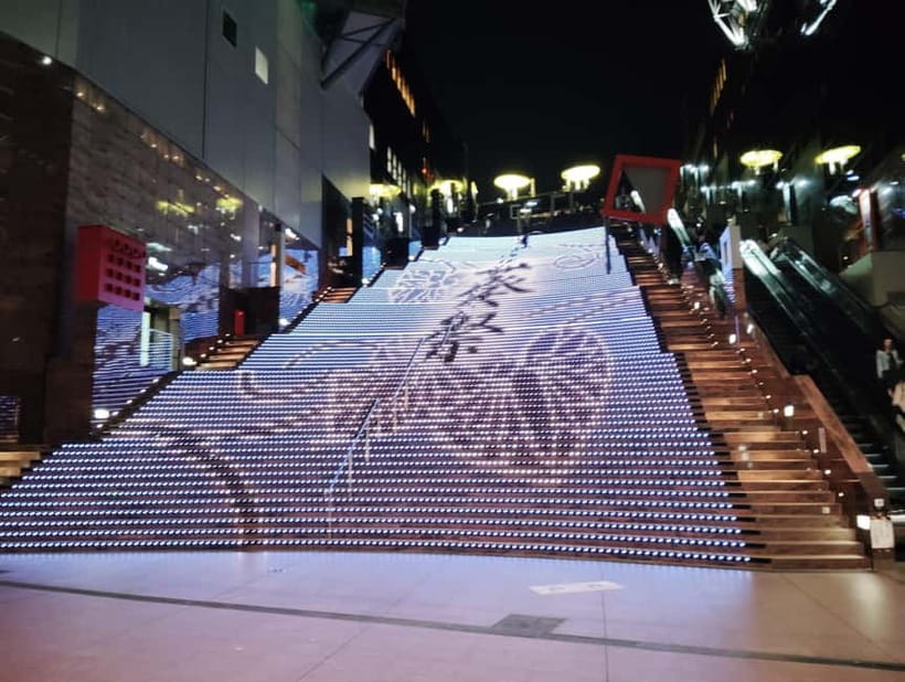 Kyoto: Station and Tower Night Tour with Light Show - What the guide adds to the experience