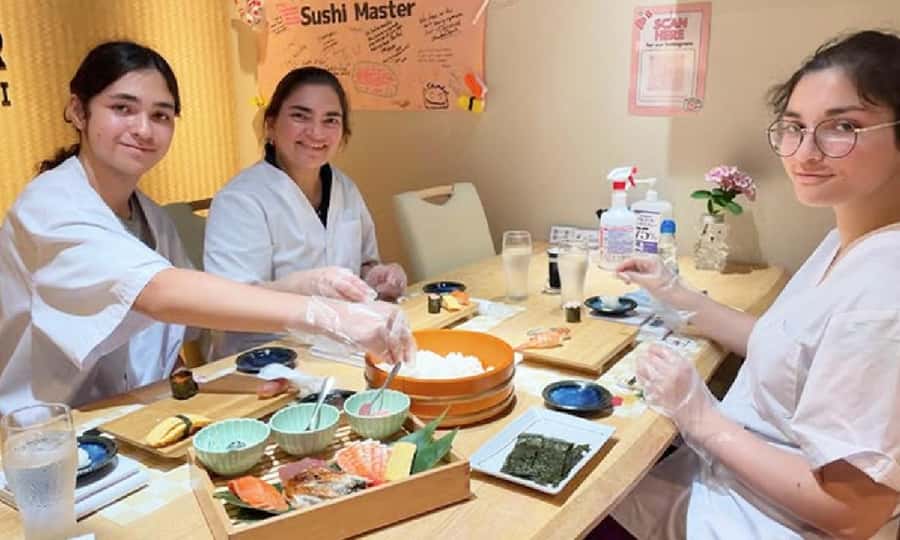 Kyoto: Sushi Making Experience in Kawaramachi - The temari option for a more decorative plate
