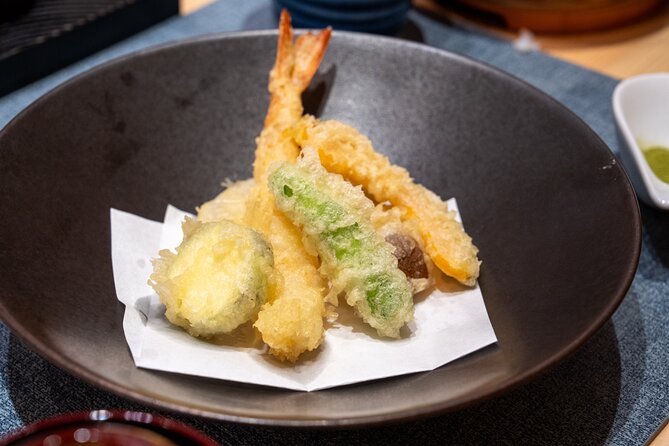 Kyoto Sushi Making Experience with a Professional Sushi Chef - Matcha in a Kyoto-style garden