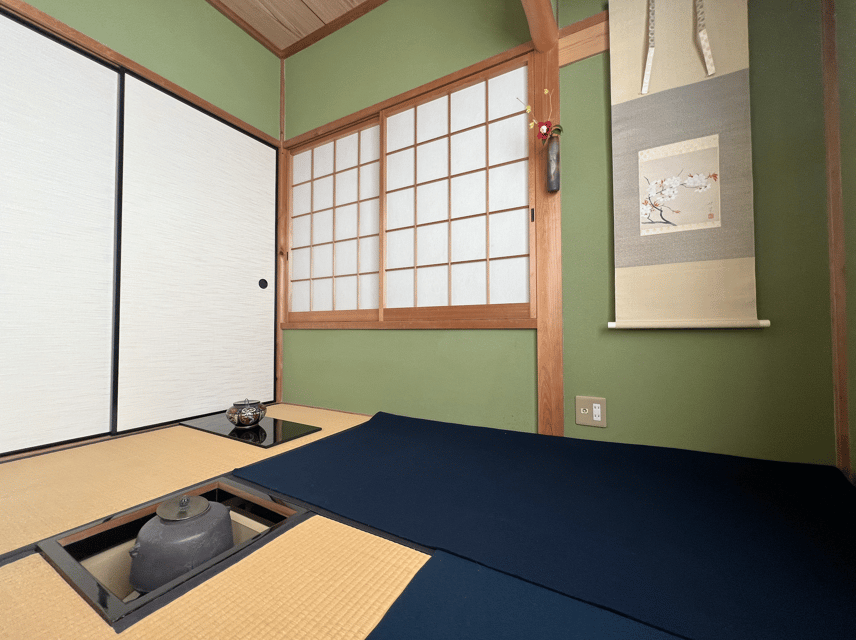 Kyoto: Tea Ceremony Experience in a Small Tea Room - The value of an English-speaking instructor