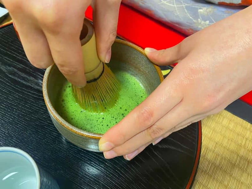 Kyoto: Tea Ceremony in a Traditional Tea House in Kiyomizu - Watching the tea master work