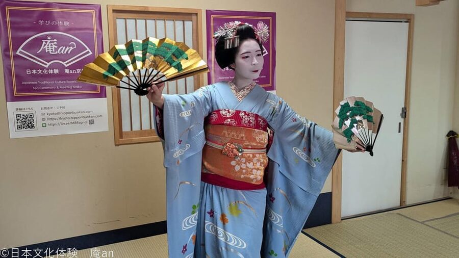 Kyoto: Tea Ceremony with Maiko Premium - Making matcha and eating Japanese sweets