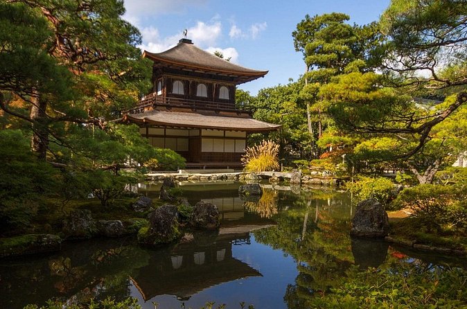 Kyoto tour with English Speaking Chauffeur - Gion: old streets and traditional Kyoto