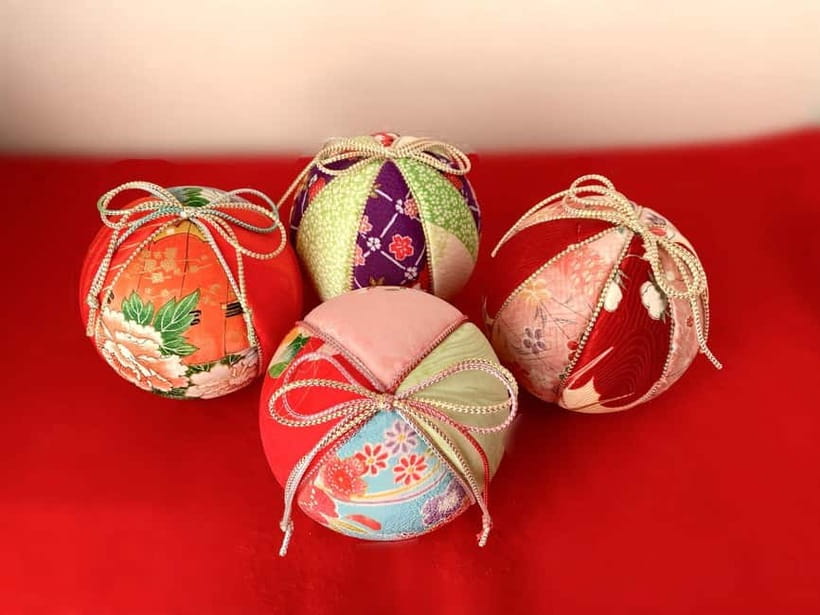 Kyoto: Traditional Kimono Fabric Handicrafts Workshop - Why the four-person limit matters