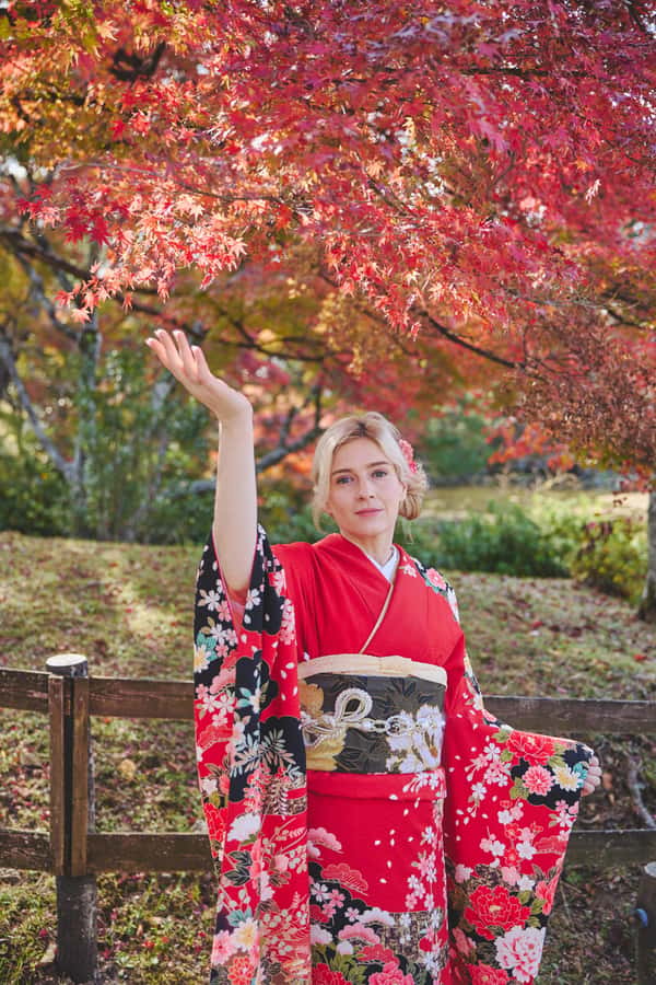Kyoto: Traditional Kimono Rental - Choosing a kimono at a 160-year-old Kyoto shop