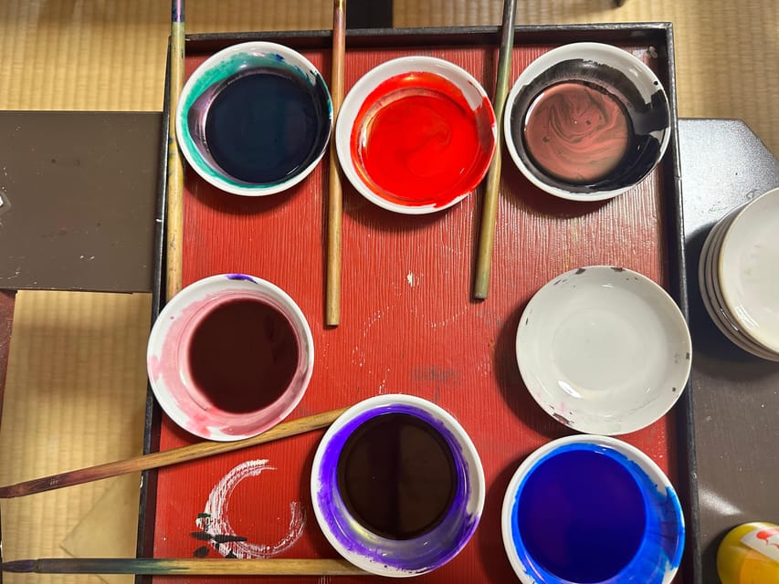 Kyoto: Traditional Yuzen Dyeing Experience - Comfort, clothing, and practical concerns