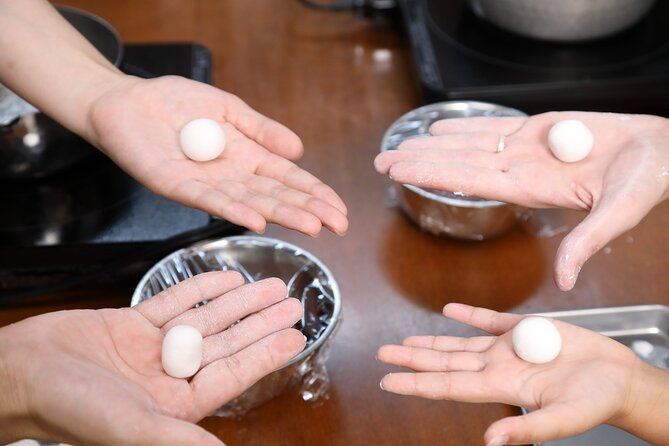 Kyoto Wagashi(Japanese sweets) Cooking Class near Fushimiinari - Matcha in a room overlooking the garden
