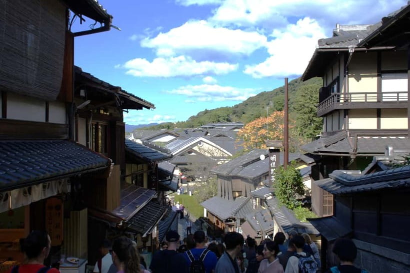 Kyoto: Walking tour Kiyomizu, Geisha District with a Local - The walking demands deserve serious attention