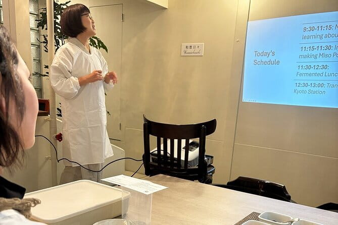 Kyoto: White Miso Cooking Class & Fermented Food Course Lunch - Cooking white miso potage