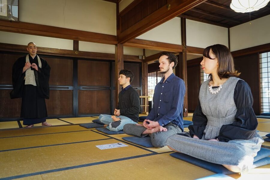 Kyoto: Zen Meditation and Garden Tour at a Temple with Lunch - Meeting at Tofukuji Station without a stressful start