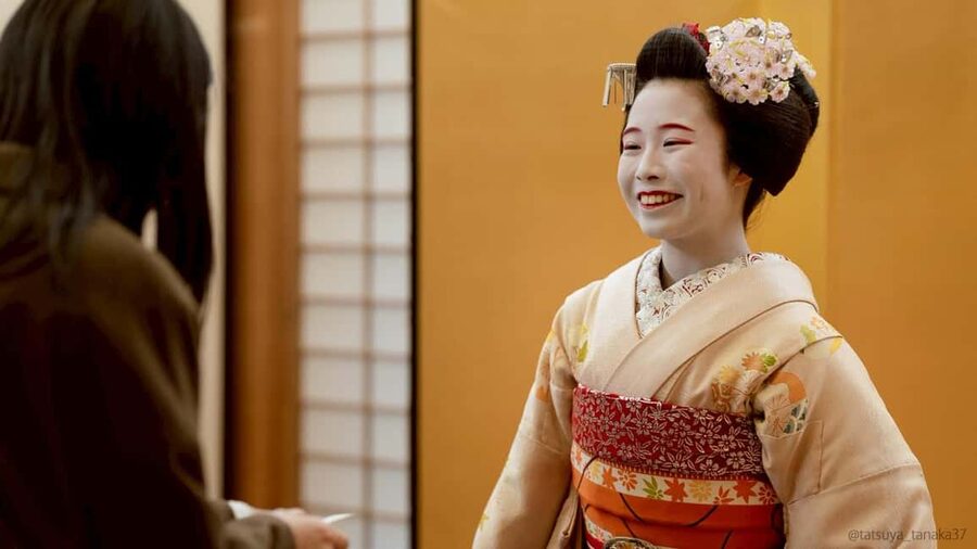 Maiko Dance and Tea Ceremony on a Noh Stage in Kyoto - Practical details that shape the visit