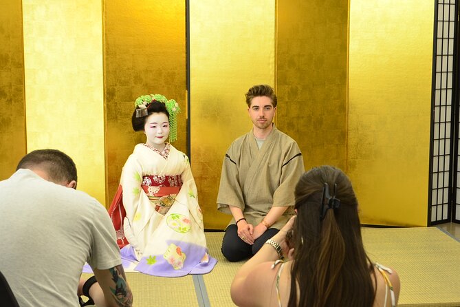 MEET MAIKO: Meet-&-Greet, Maiko Show & Experience in Kyoto - Meeting a Maiko at Kyoto Handicraft Center