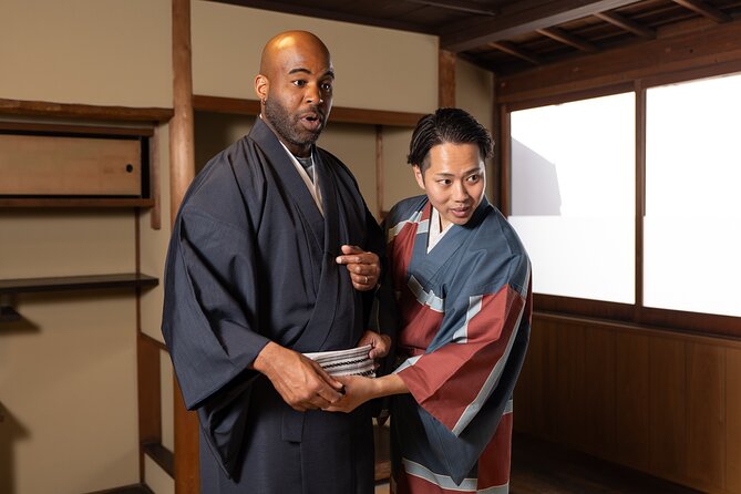 Men's Kimono Lesson and Shopping in Kyoto - Why this Kyoto kimono lesson is different from a rental