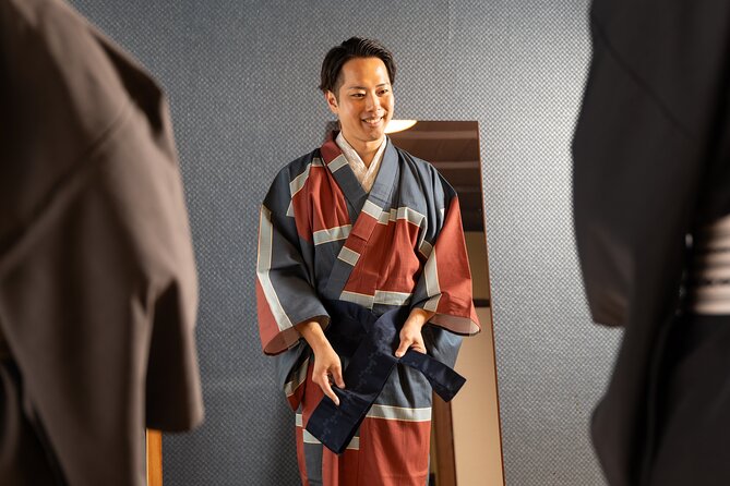 Men's Kimono Lesson and Shopping in Kyoto - Meeting Shogo at the Kyoto kimono shop