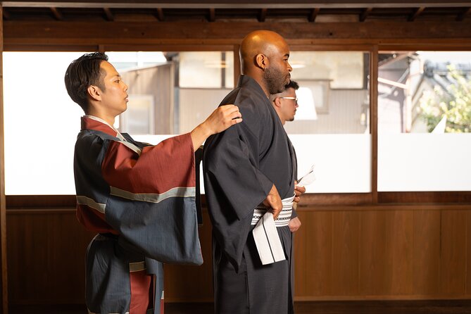 Men's Kimono Lesson and Shopping in Kyoto - Timing, group size, and practical planning