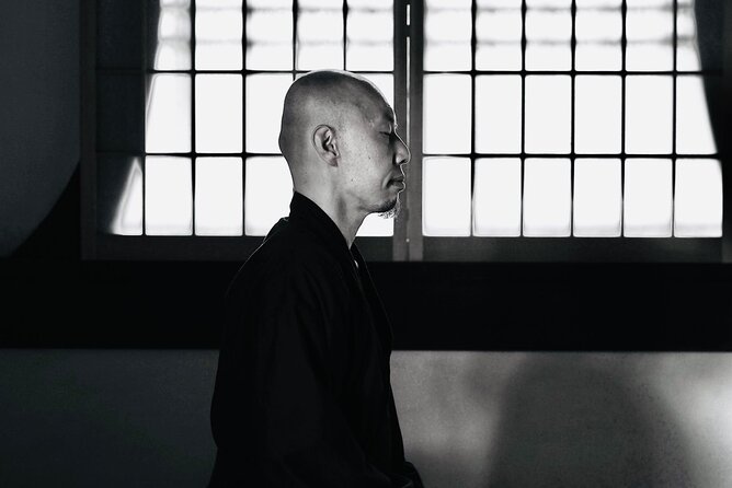 Morning Zen Meditation at a Kyoto Café - Ten minutes of silent seated zazen