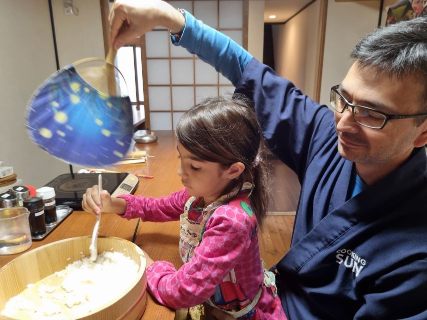 Nishiki Market Food Tour with Cooking Class - Key points to know before booking