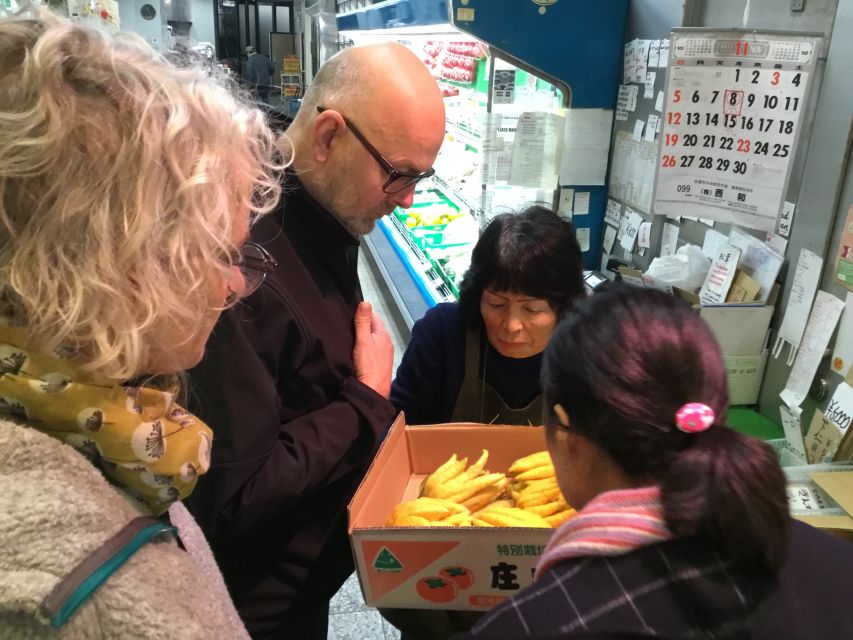 Nishiki Market Food Tour with Cooking Class - Choosing your donburi: seafood, tempura, or chicken and egg