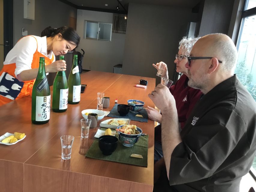 Nishiki Market Food Tour with Cooking Class - Practical details that affect your day