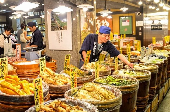 Nishiki Market Kyoto Foodie Tour with Expert Guide - Who should book this food tour
