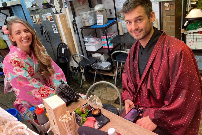 Nishiki Market Walking Food Tour with Local guide - A quiet pause at Rokkakudo Temple