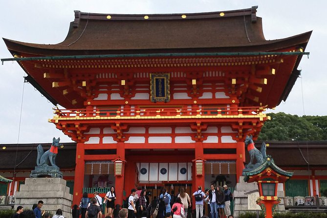 One-Day Walking Tour : Enjoy Kyoto to the fullest! - Fushimi Inari and the orange torii gates