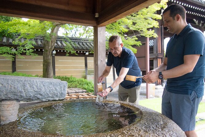 Private car tour Let's uncover secrets of majestic Kyoto history - Yasakanoto and a confusing itinerary detail