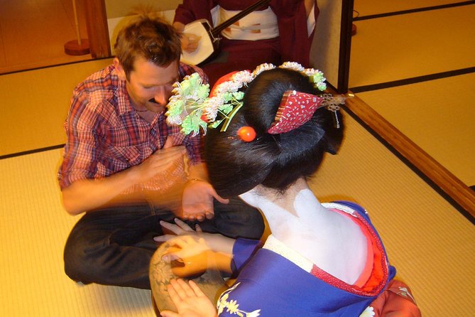 Private Dinner with a Geisha - Walking through Gion with a cultural guide