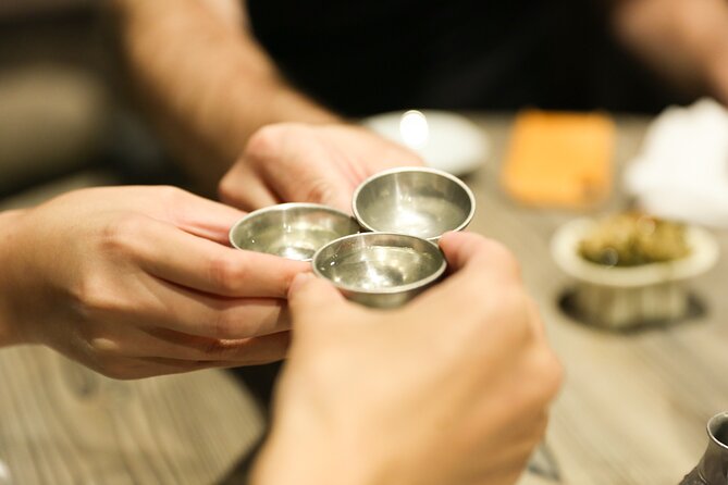 Private Food & Sake Tour in Central Kyoto with Sake Sommelier - Who should book this experience