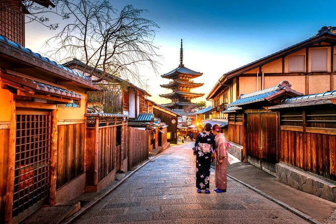Private Kyoto Customizable Day Tour with English Speaking Driver - Why a private car helps in Kyoto