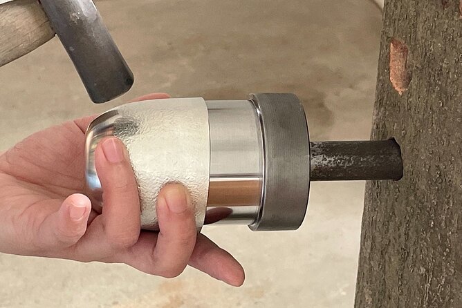 Private Pewter Sake Cup Experience with a Kyoto Artisan - Kanako’s workshop and teaching style