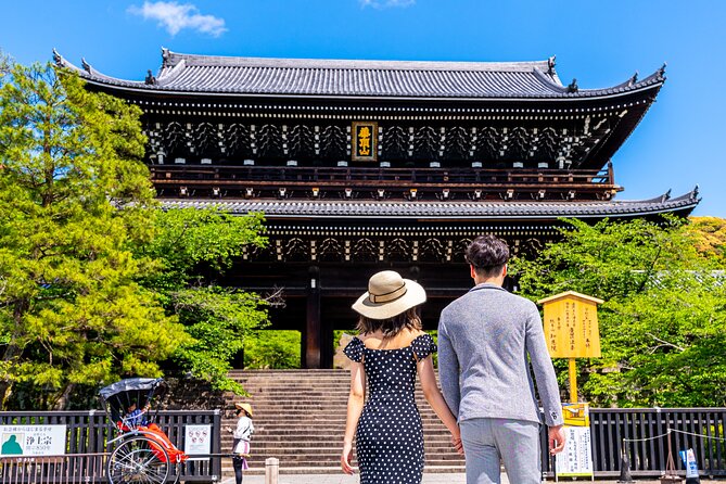 Private Photoshoot Experience in Kyoto ( Gion ) - Yasaka Koshindo’s colorful details