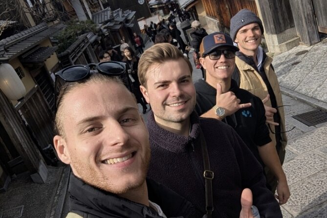Private Walking Tour in Gion and Higashiyama - Hokan-ji and the Yasaka Pagoda view