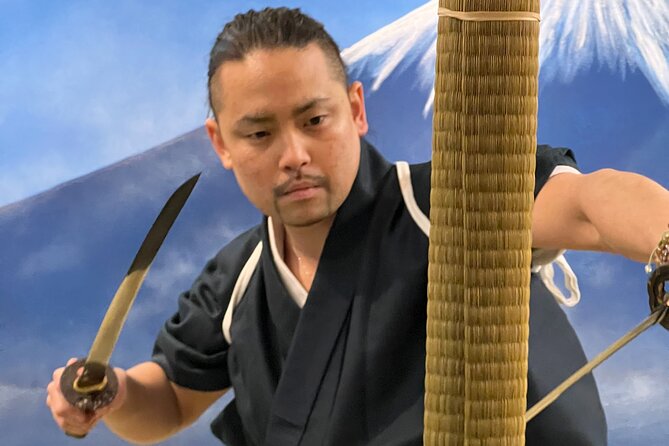 Samurai Training with Modern day Musashi in Kyoto - Learning to draw, sheath, and wield a katana