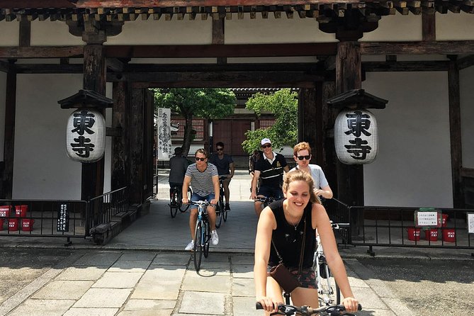 South Kyoto in a Nutshell: Gentle Backstreet Bike Tour! - The guide makes the difference
